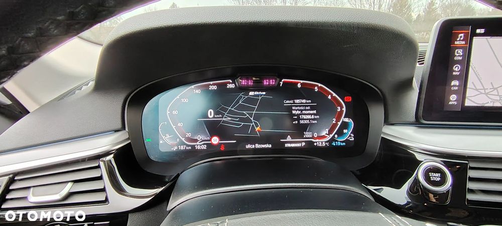 BMW Seria 5 530e Luxury Line - 36