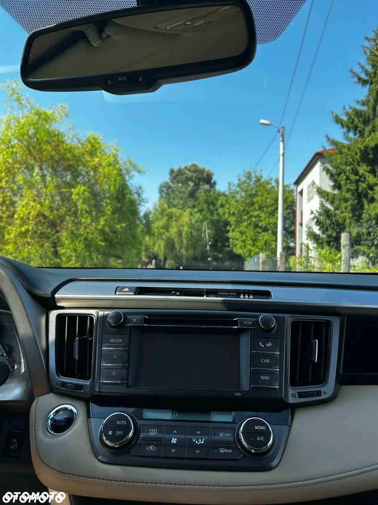 Toyota RAV4 - 4