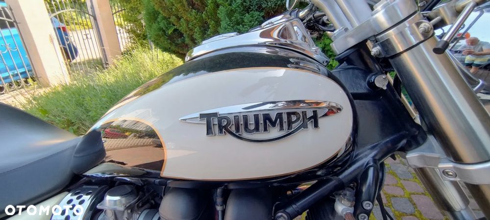 Triumph Speedmaster - 10