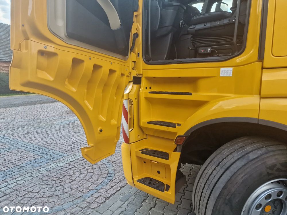 Mercedes-Benz Actros - 21