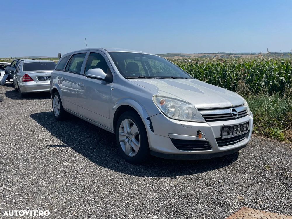 Dezmembrez piese Opel Astra H - 2