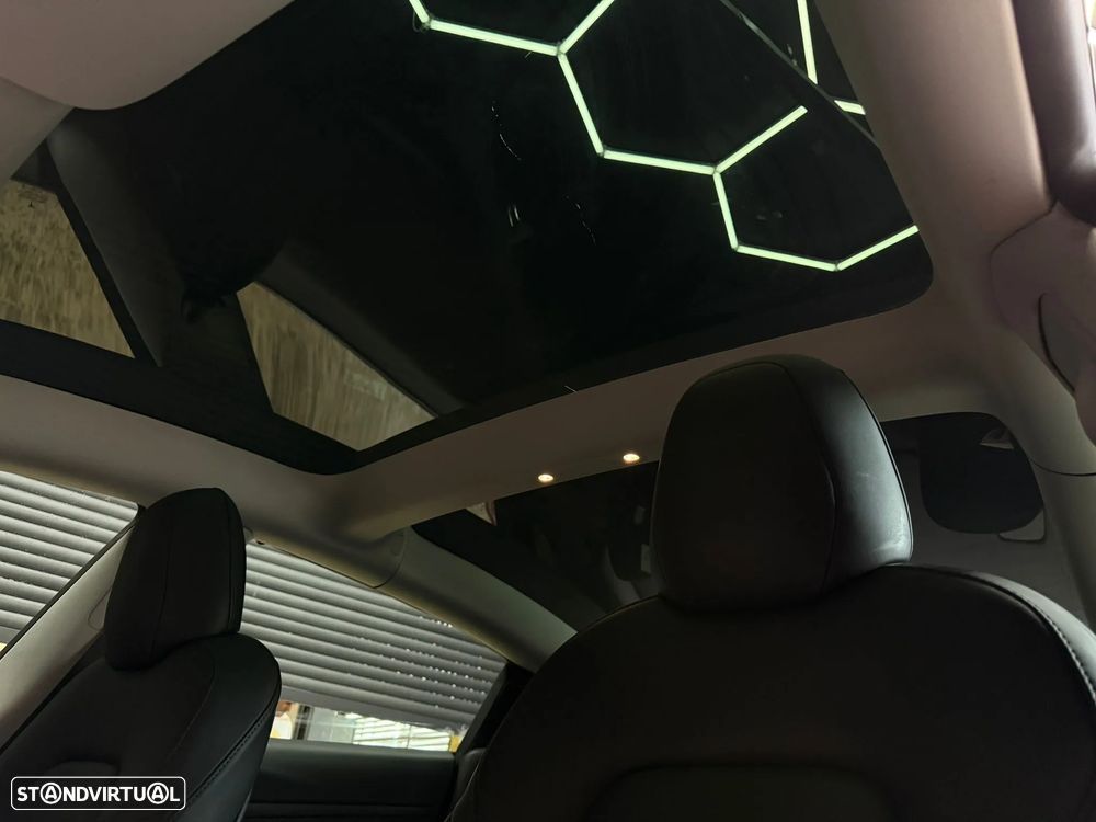 Tesla Model 3 Long-Range Dual Motor AWD - 19