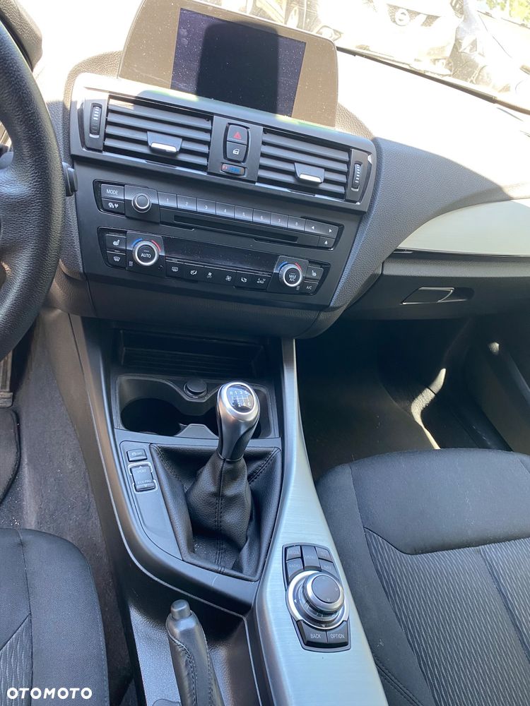BMW Seria 1 116i - 12