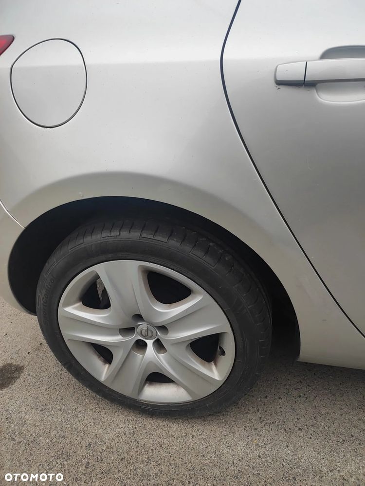Opel Astra 1.4 T Sport - 22