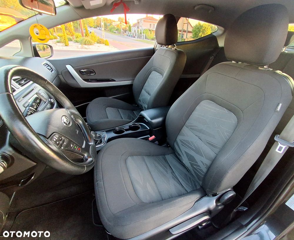 Kia Ceed 1.4 CRDi 90 Vision - 21