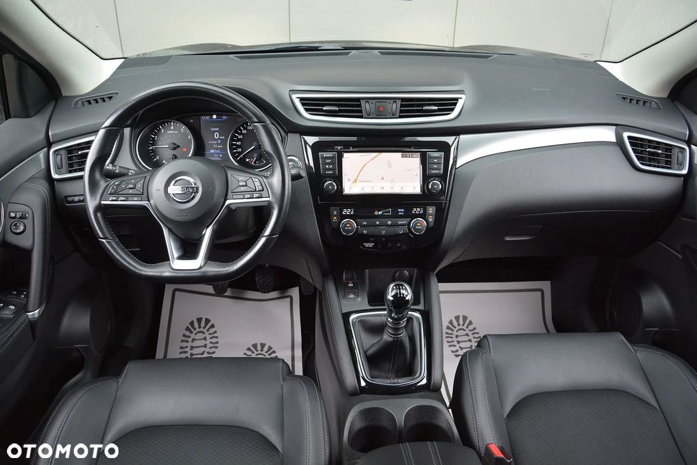 Nissan Qashqai 1.3 DIG-T TEKNA - 15