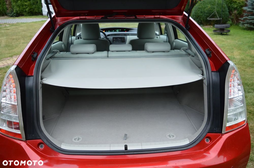 Toyota Prius 1.8 HSD Prestige - 29