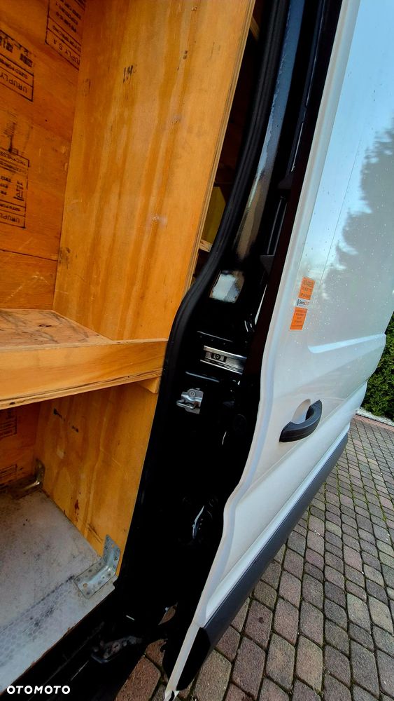 Ford Transit - 13