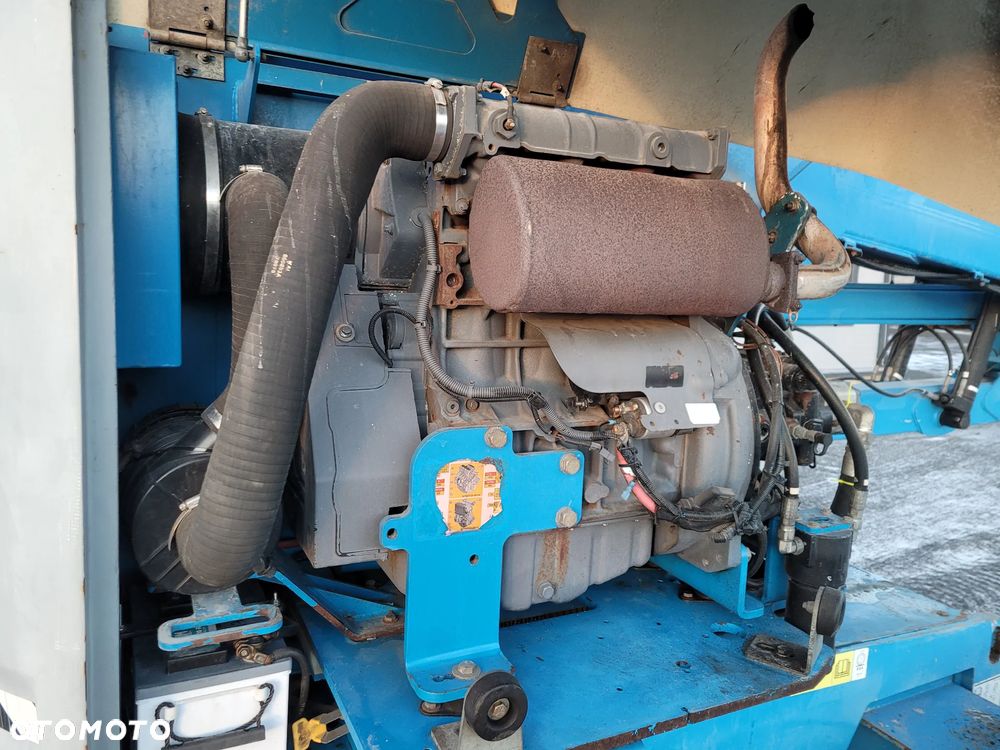 Genie Z51/30 JRT - 10