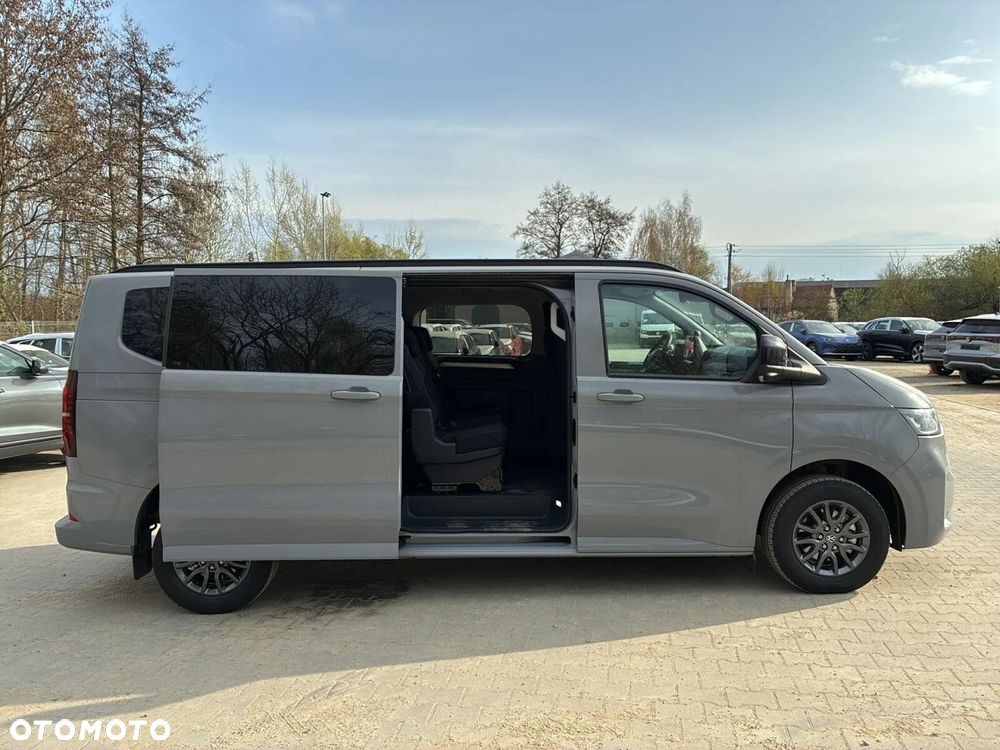 Volkswagen Caravelle - 9