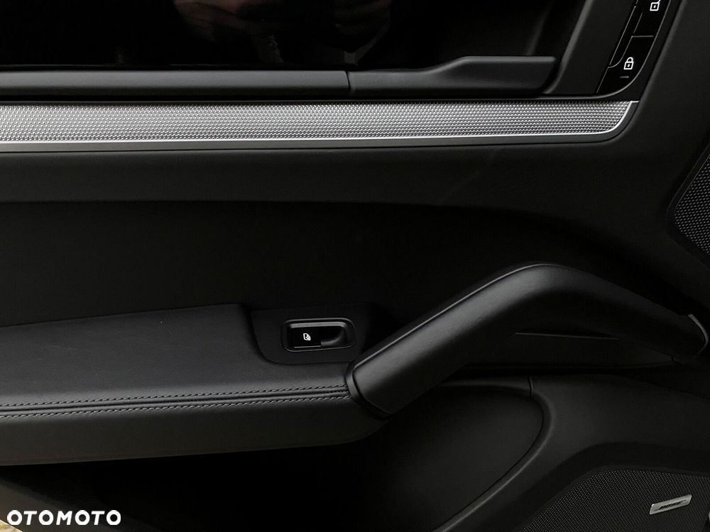 Porsche Cayenne - 19