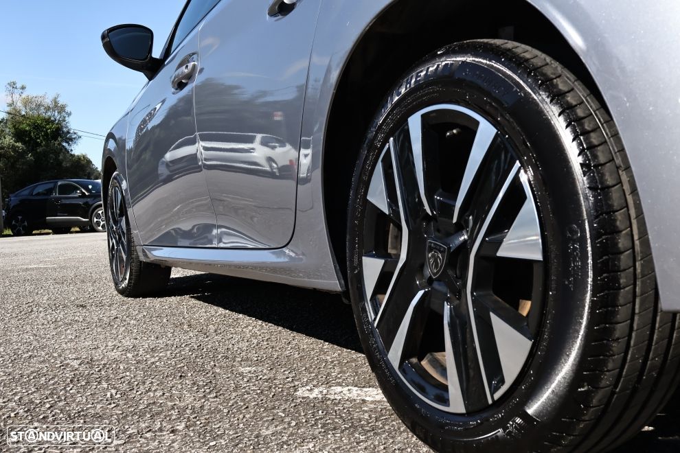 Peugeot 208 1.2 PureTech Allure - 5