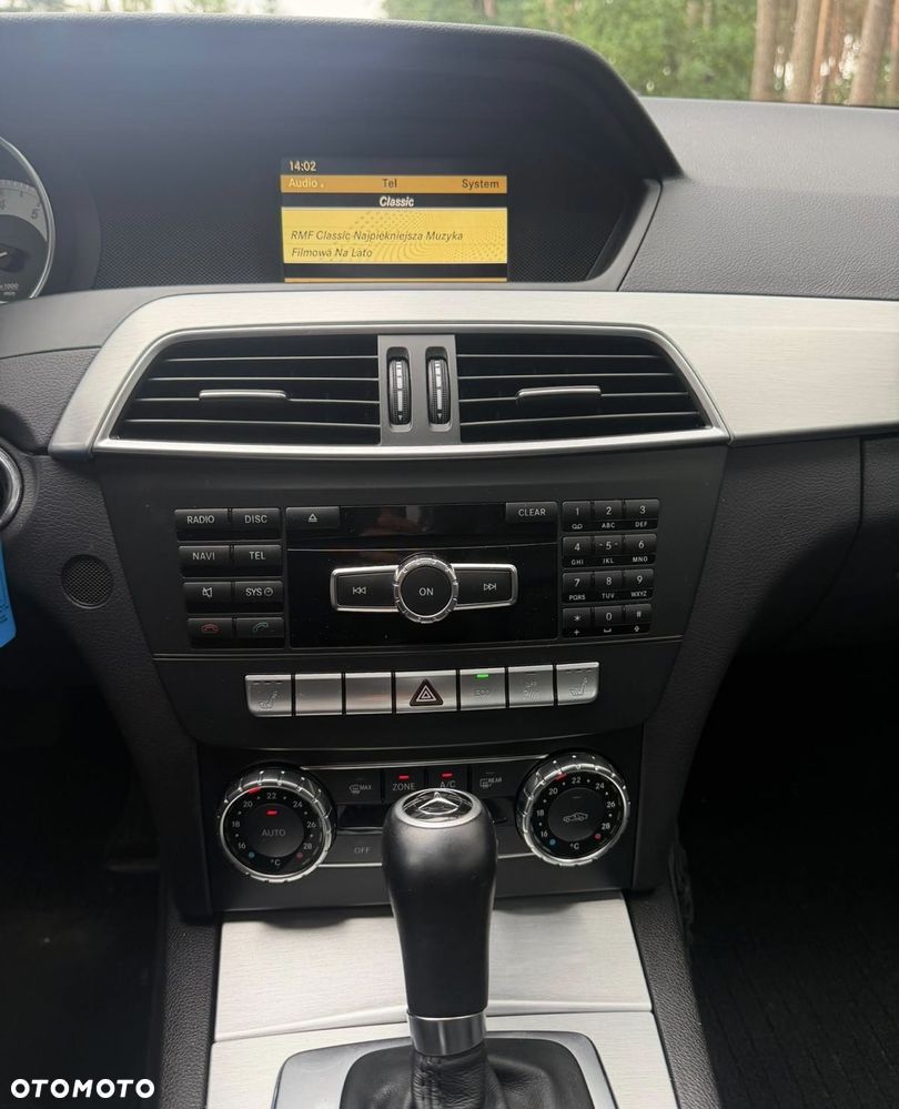 Mercedes-Benz Klasa C 180 BlueEFFICIENCY 7G-TRONIC - 27