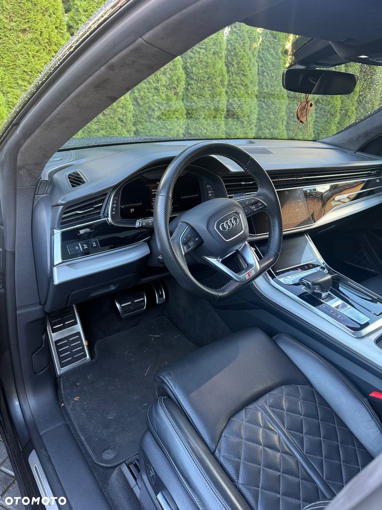 Audi Q8 - 10