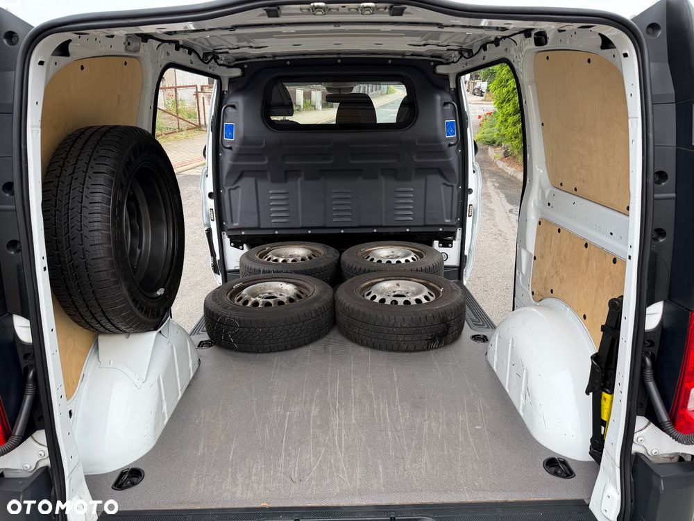 Mercedes-Benz Vito - 25