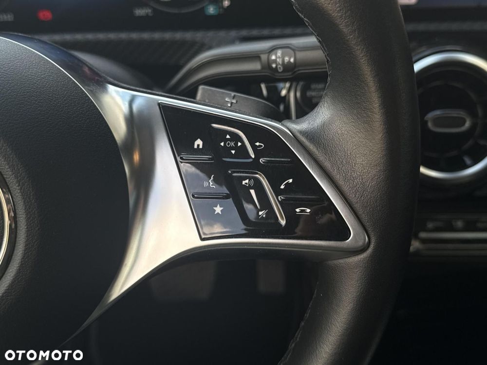 Mercedes-Benz CLA - 27