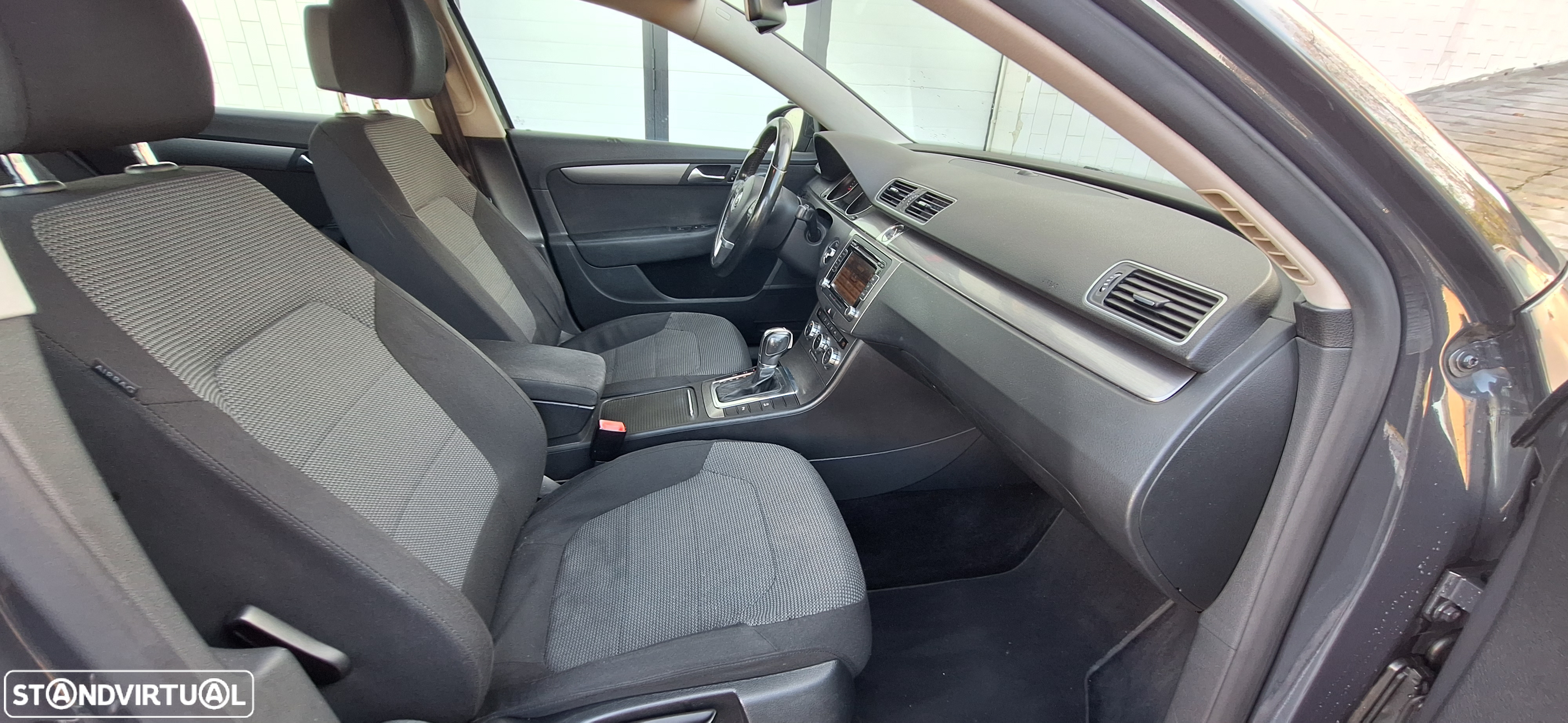 VW Passat Variant 2.0 TDi Edition Con.DSG - 14