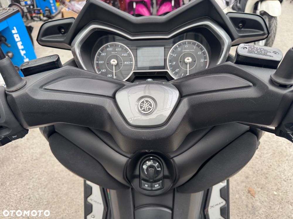 Yamaha X-max - 15