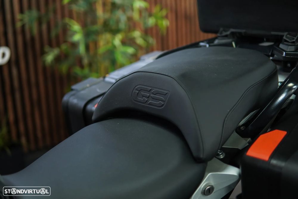 BMW R 1250 GS TRIPLE BLACK - 12
