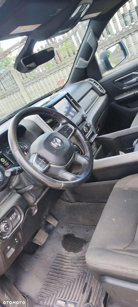 RAM 1500 5.7 Crew Cab Bighorn - 10