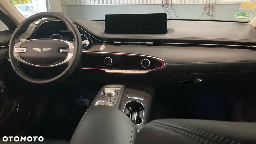 Hyundai Genesis - 4