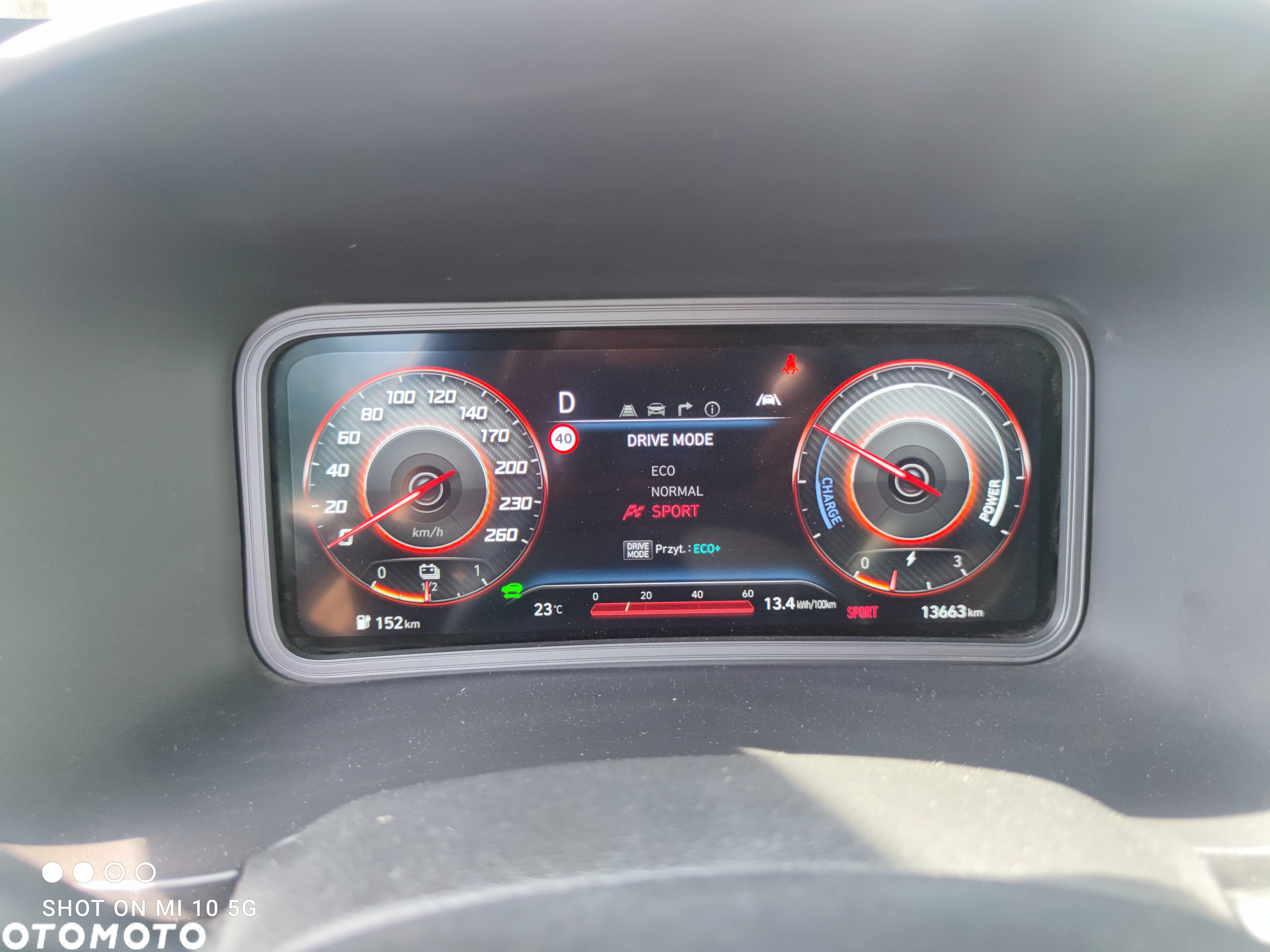 Hyundai Kona Electric 39kWh Premium - 27