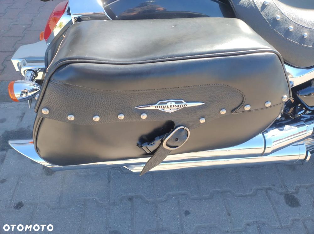 Suzuki Intruder - 9