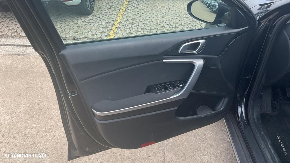 Kia XCeed 1.0 T-GDI Dynamic - 8