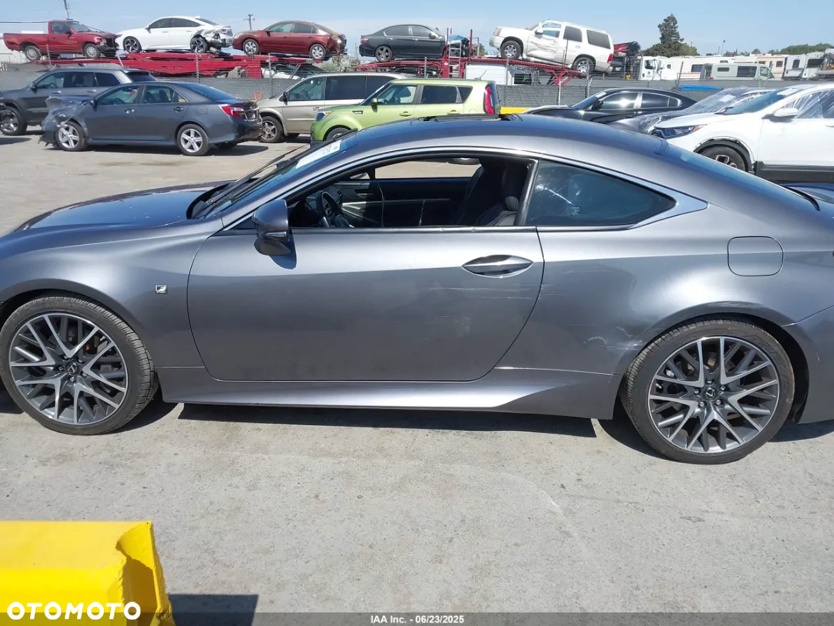 Lexus RC - 4