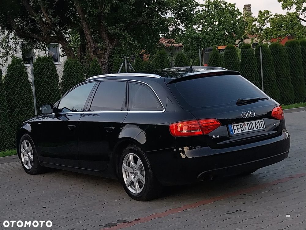Audi A4 Avant 2.0 TDI DPF S line Sportpaket - 4