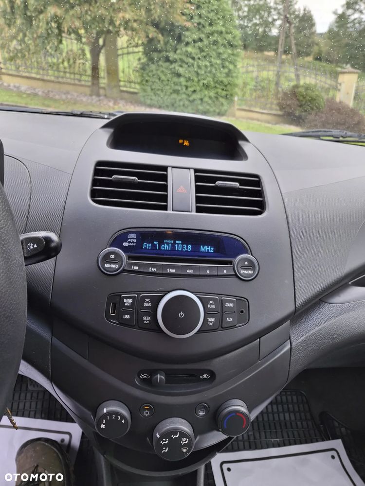 Chevrolet Spark 1.0 Base+ - 26
