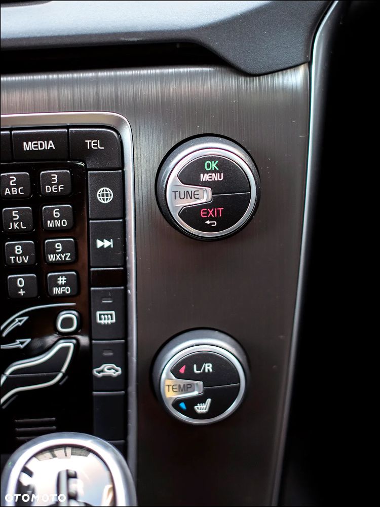 Volvo V40 - 24