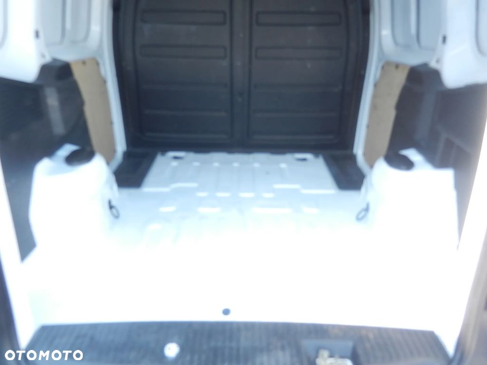 Ford Courier - 11