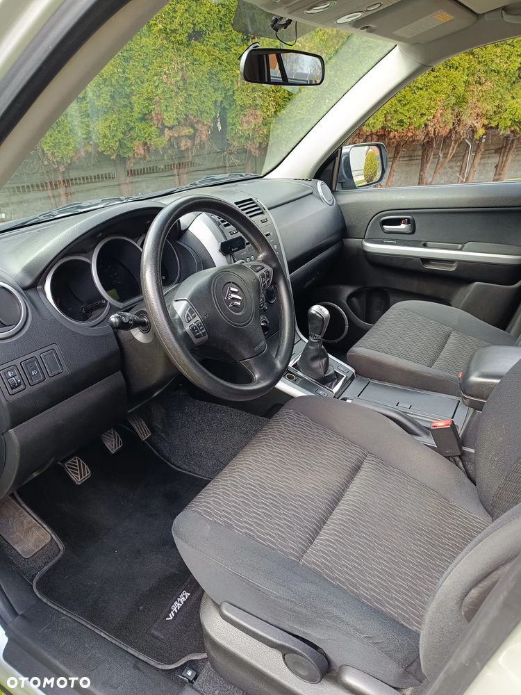 Suzuki Grand Vitara - 12