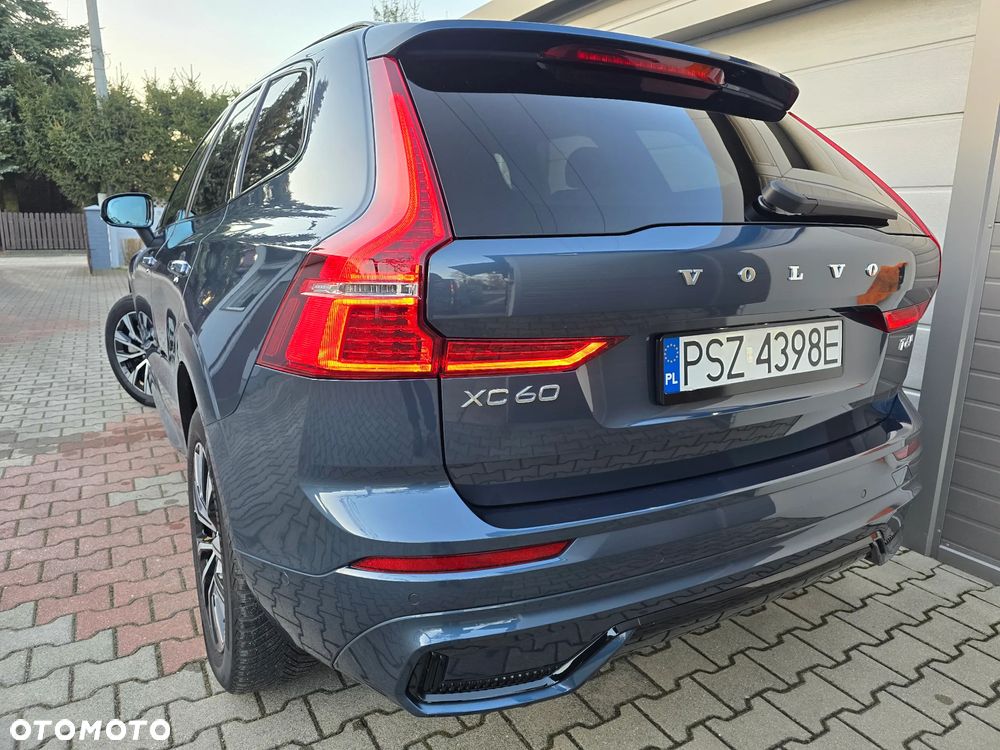 Volvo XC 60 T6 Plug-In Hybrid AWD Plus Dark - 1
