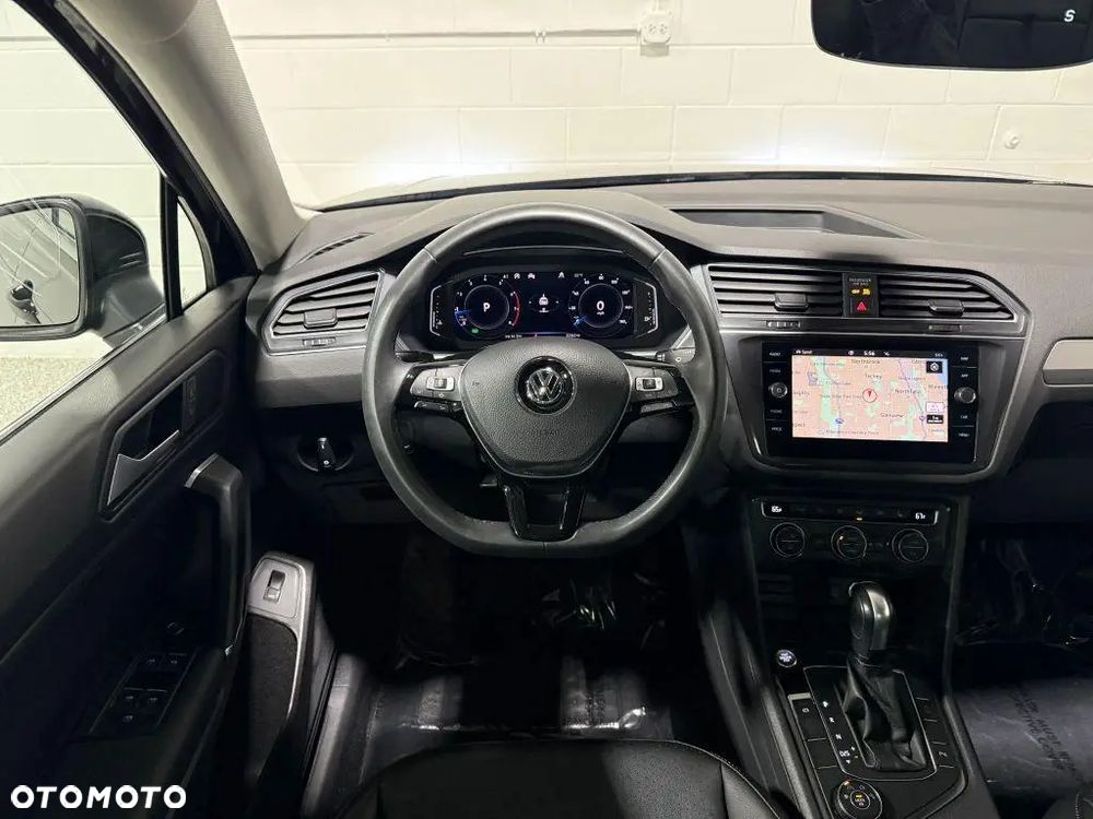 Volkswagen Tiguan 2.0 TSI 4Mot Elegance DSG - 22