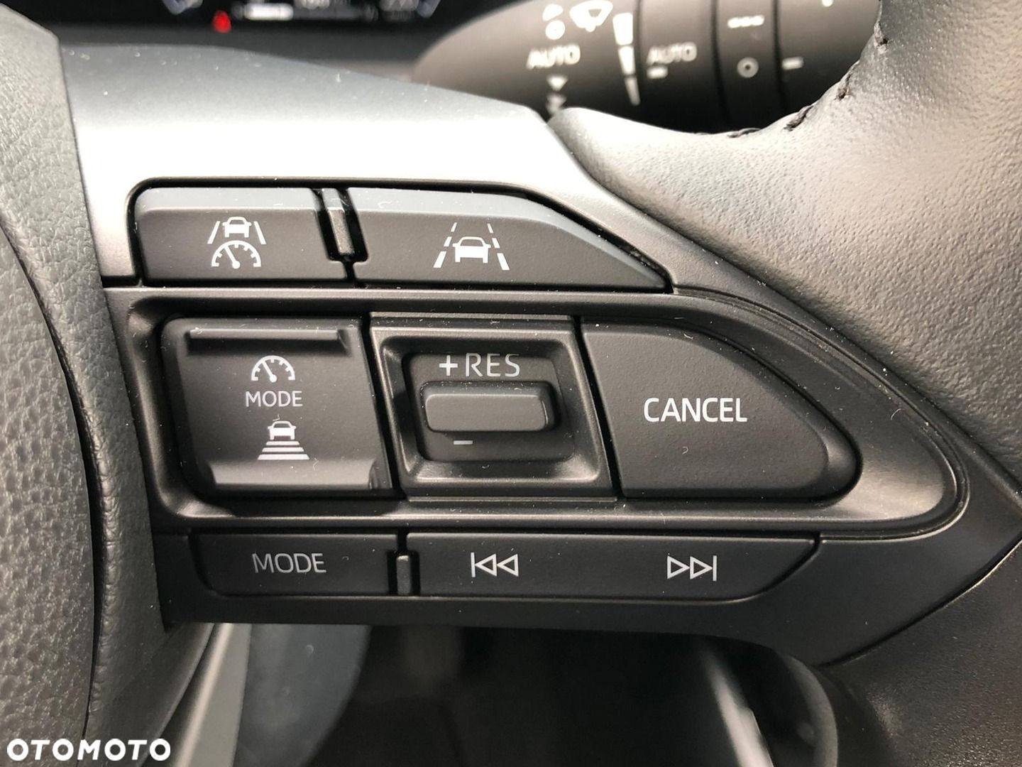 Toyota Yaris - 30