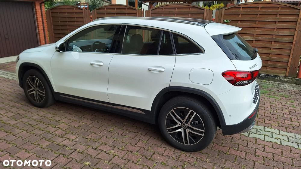 Mercedes-Benz GLA 200 Progressive - 2