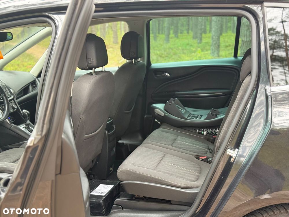 Opel Zafira - 25