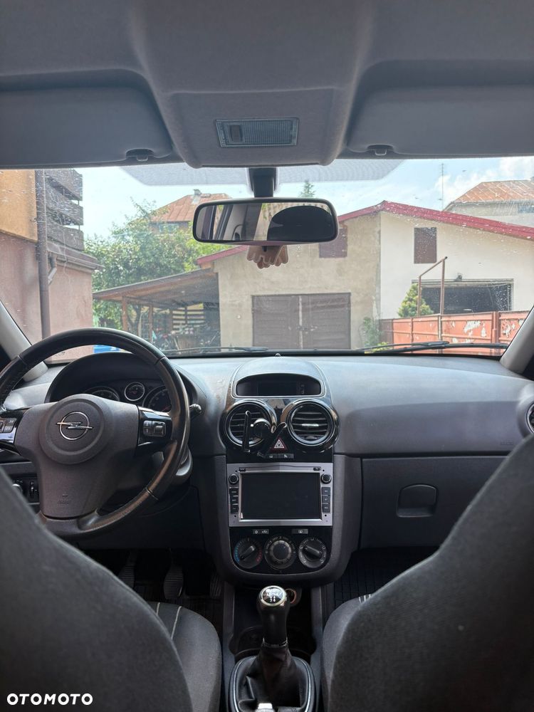 Opel Corsa 1.2 16V Cosmo - 4