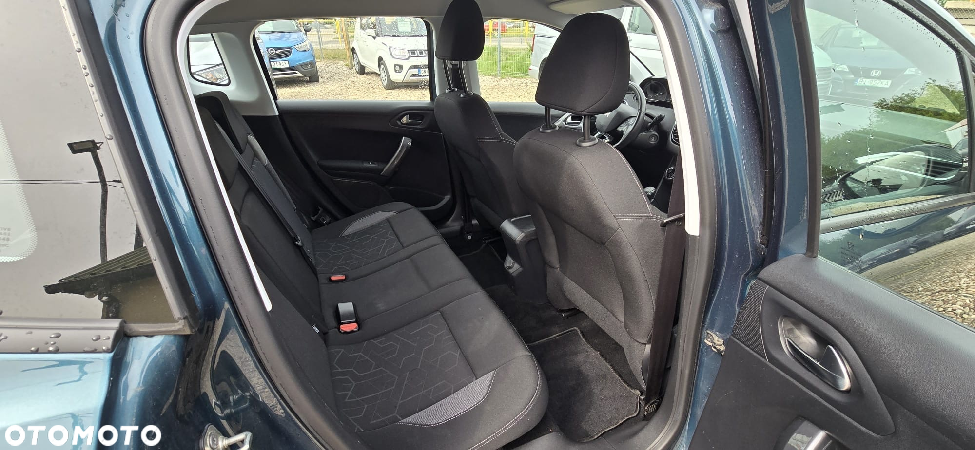 Peugeot 2008 1.2 Pure Tech Style - 24