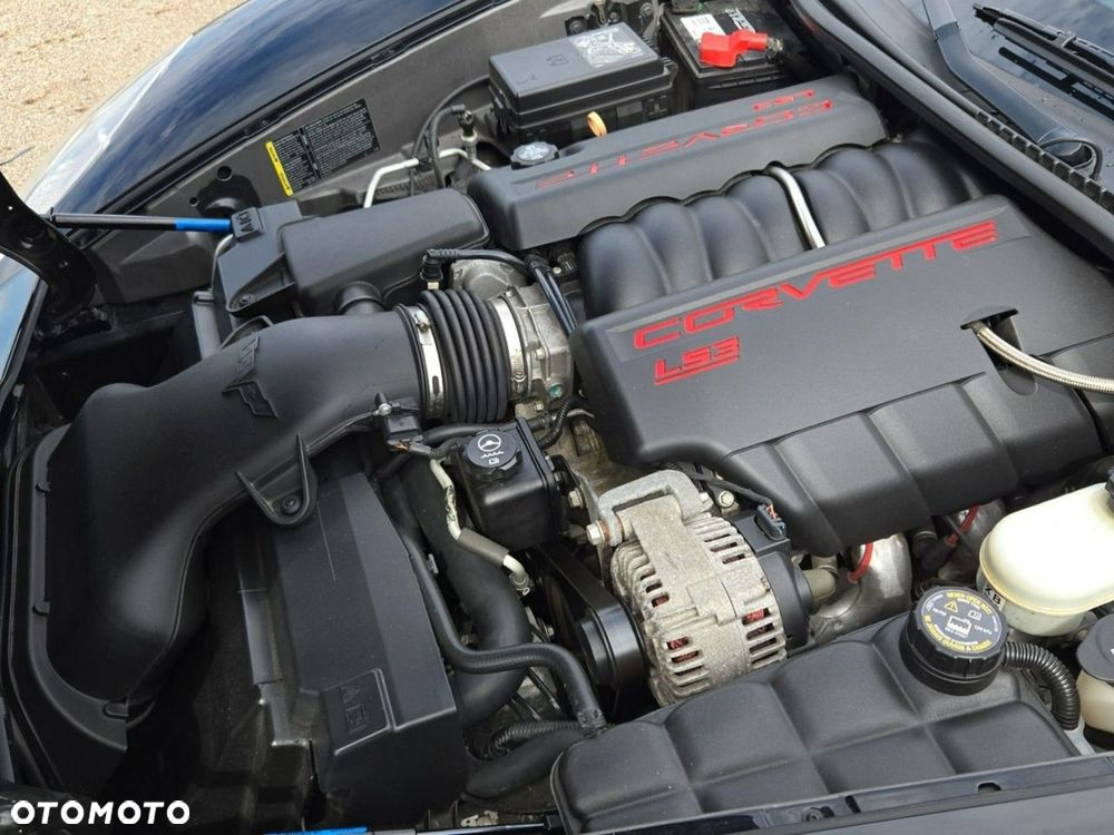Chevrolet Corvette - 9
