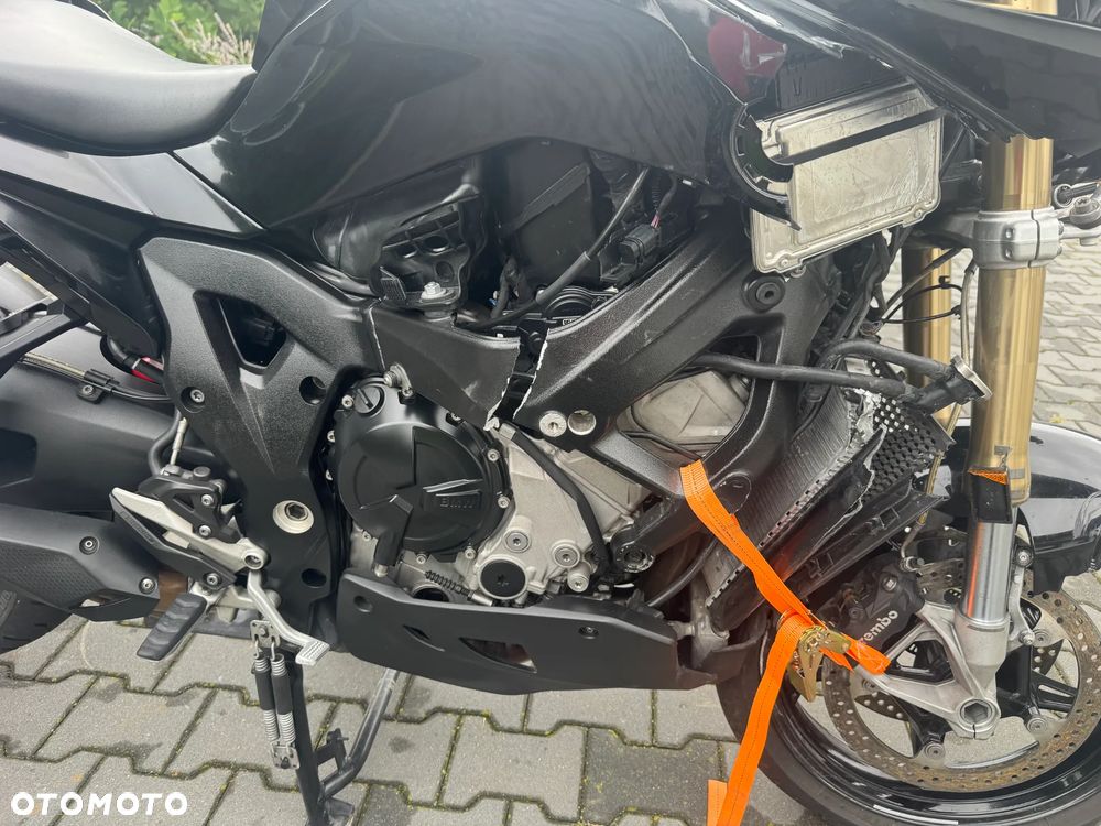 BMW XR - 27