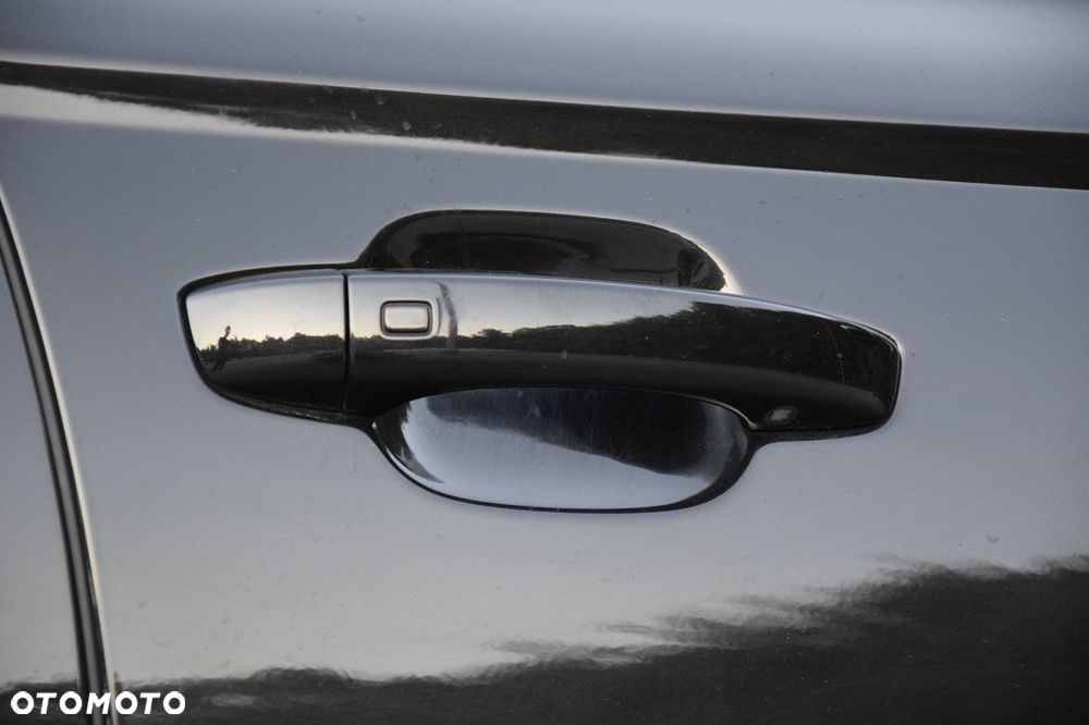 Audi A6 Avant 2.0 TDI ultra S tronic - 32