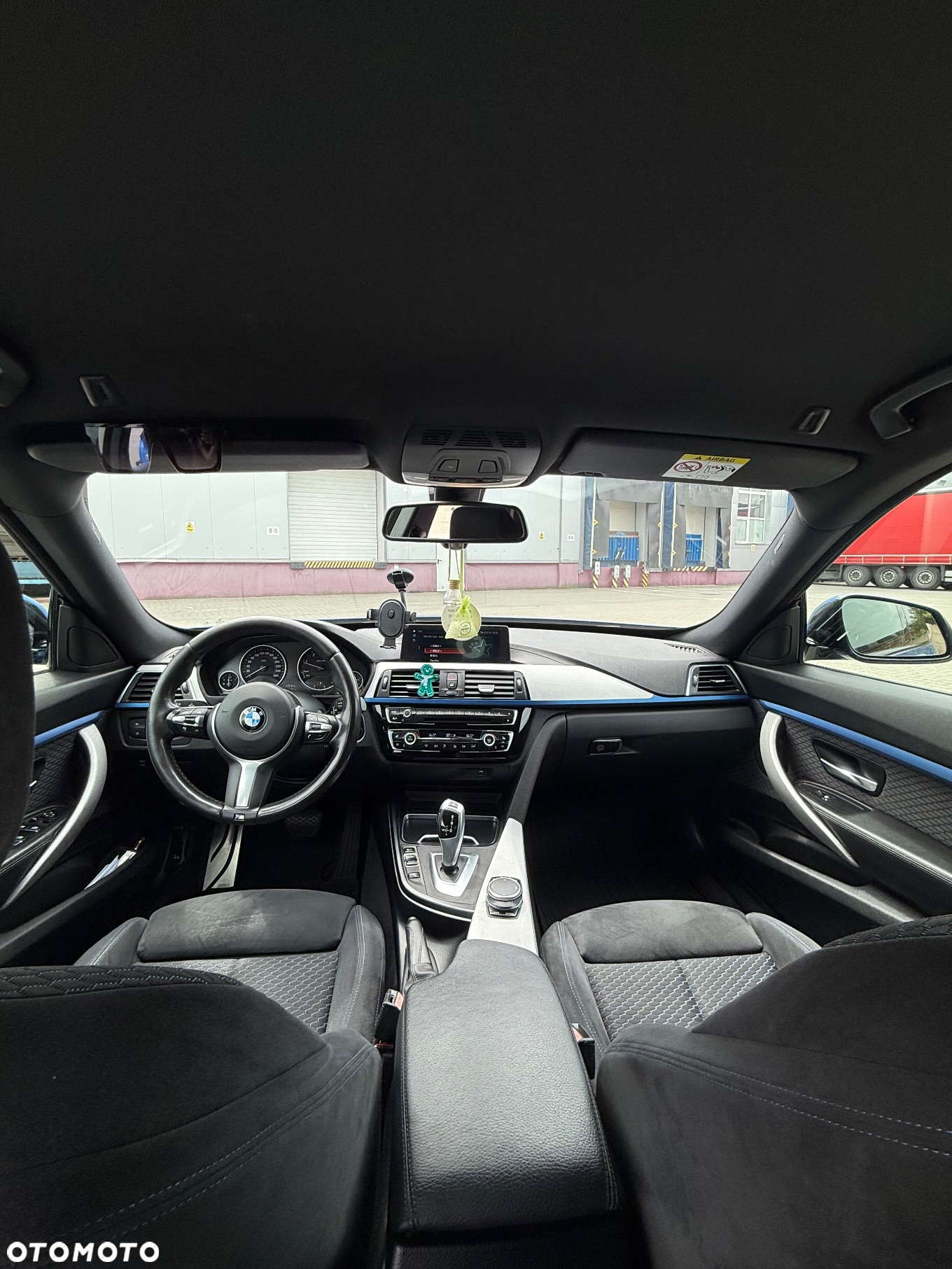 BMW Seria 3 320d M Sport - 11