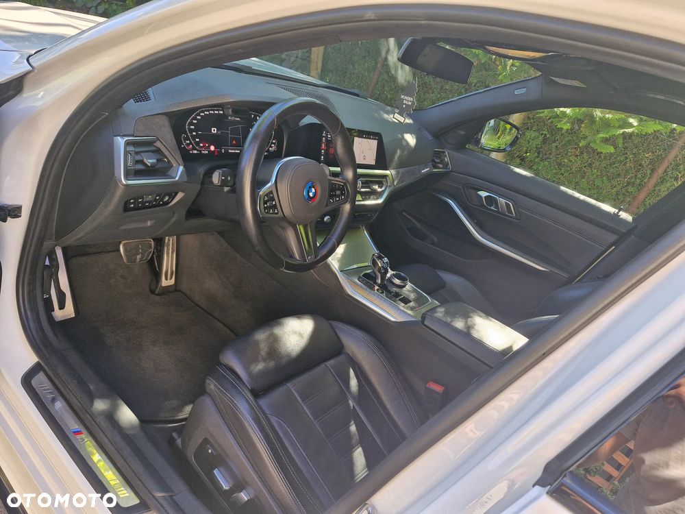 BMW Seria 3 330i M Sport sport - 9