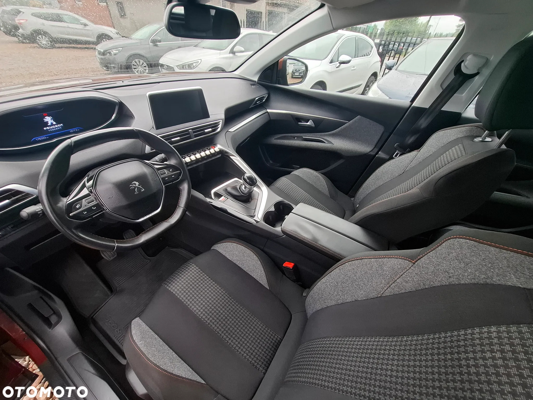 Peugeot 3008 1.2 PureTech Allure - 12