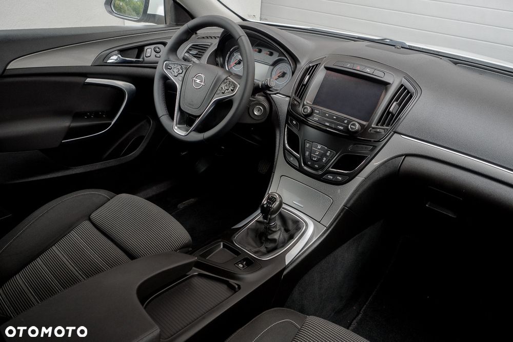 Opel Insignia 1.4 T Cosmo S&S - 29