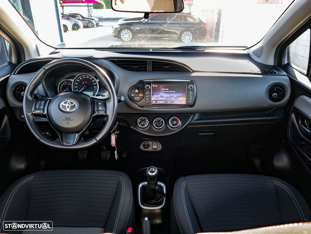 Toyota Yaris 1.0 VVT-i Exclusive - 26