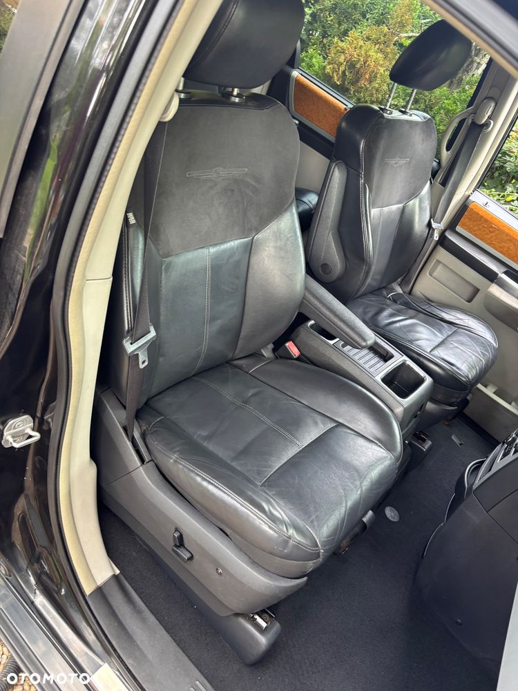 Chrysler Grand Voyager 2.8 CRD Limited - 31